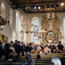 24. juli ble minnegudstjenesten Messe for sorg og håp holdt  i Oslo domkirke. Kirken fylles (Foto: Aleksander Andersen / Scanpix)